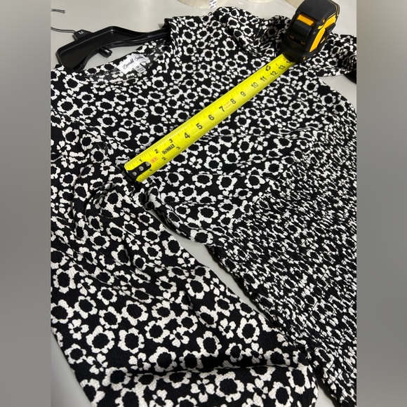 Emerald Sundae smocked sz M black and white dress - Picture 7 of 7